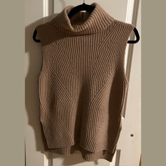 Madewell Sleeveless Turtleneck Sweater in 100% Merino Wool, Beige, Size XS - Picture 1 of 3